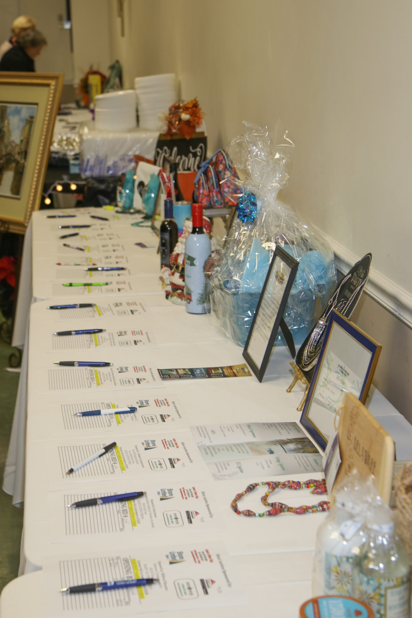 2022 Holiday Auction & Tastes of Milford Silent Auction Table